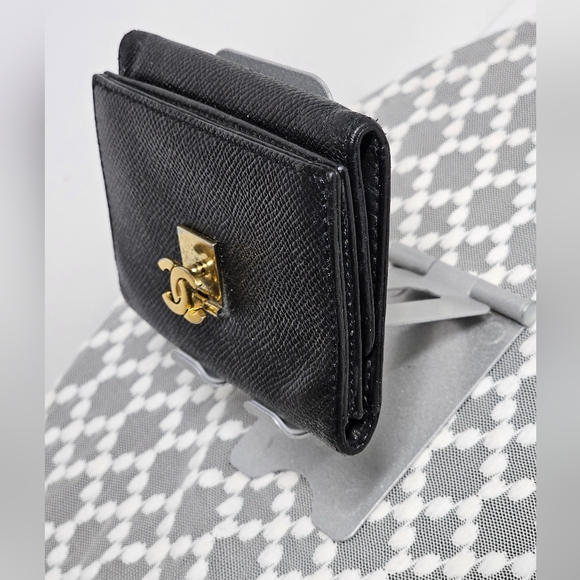 Chanel Leather Bifold wallet - Picture 2 of 13